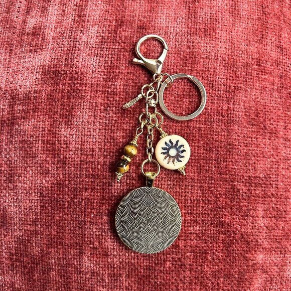 MANDALA LASER ENGRAVED Bag Charm Brown Gold Tone💮 - Picture 6 of 9